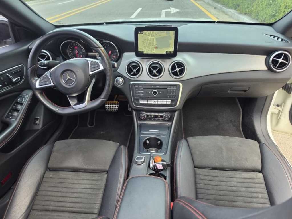 벤츠 CLA 클래스 CLA클래스 CLA 250 4MATIC AMG LINE 이미지 19