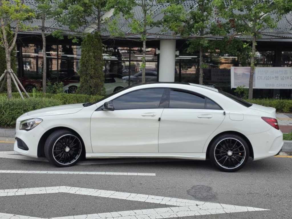 벤츠 CLA 클래스 CLA클래스 CLA 250 4MATIC AMG LINE 이미지 5