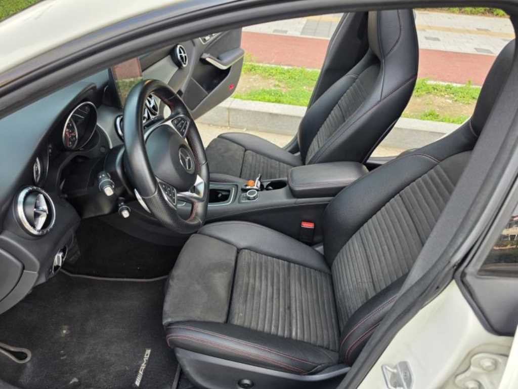 벤츠 CLA 클래스 CLA클래스 CLA 250 4MATIC AMG LINE 이미지 9