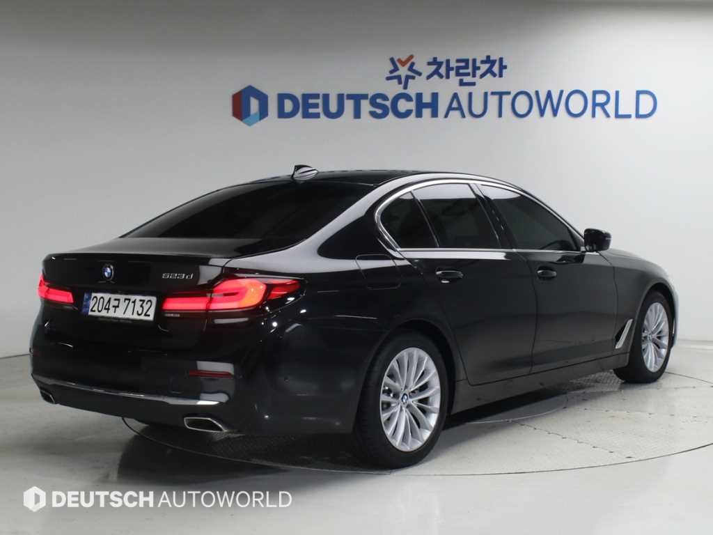 BMW 5시리즈 5시리즈 (G30) 523d 럭셔리 이미지 2