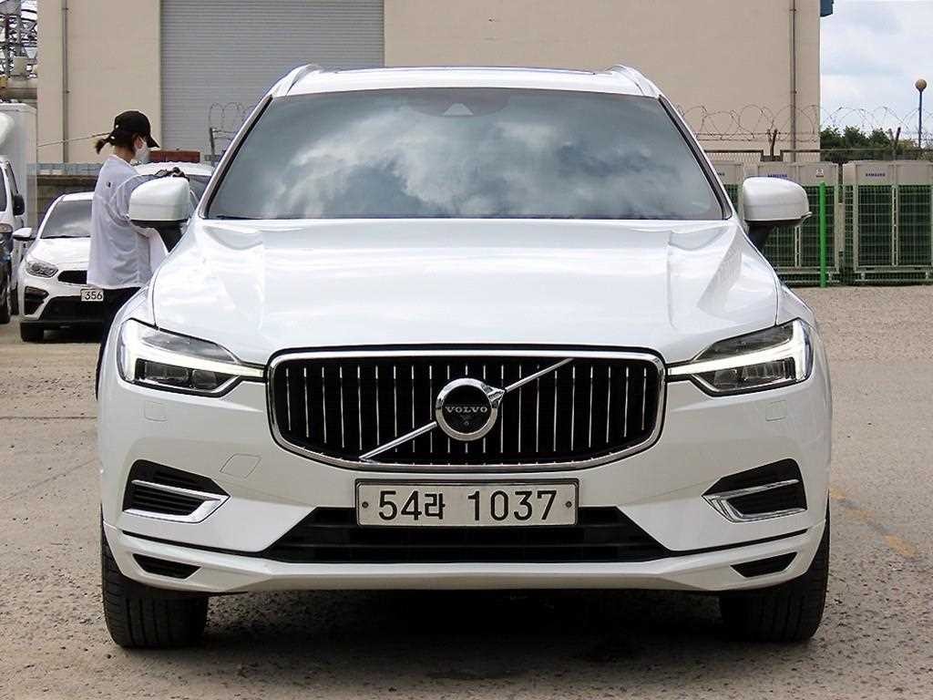 볼보 XC60 XC60(2세대) T8 AWD 인스크립션 이미지 1