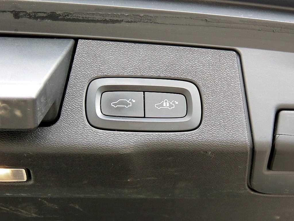 볼보 XC60 XC60(2세대) T8 AWD 인스크립션 이미지 15