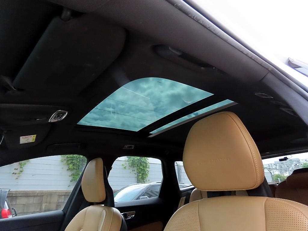 볼보 XC60 XC60(2세대) T8 AWD 인스크립션 이미지 16