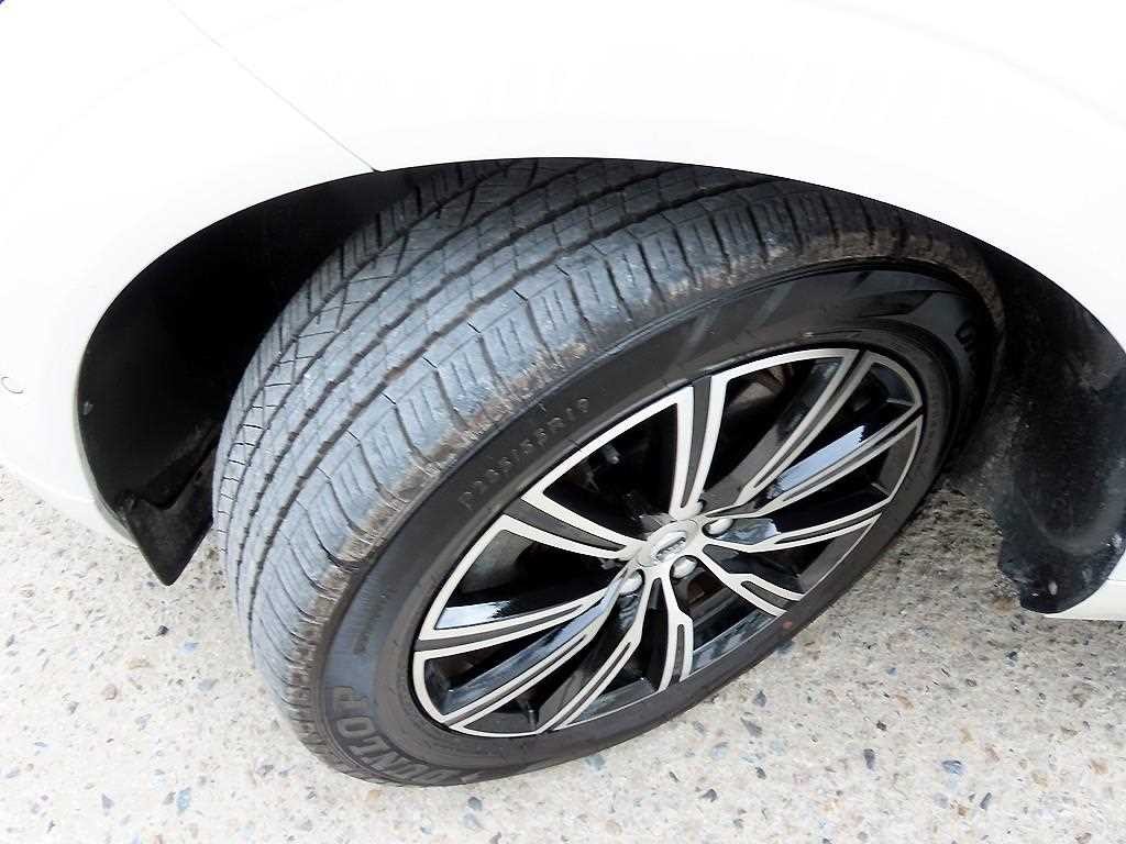 볼보 XC60 XC60(2세대) T8 AWD 인스크립션 이미지 20