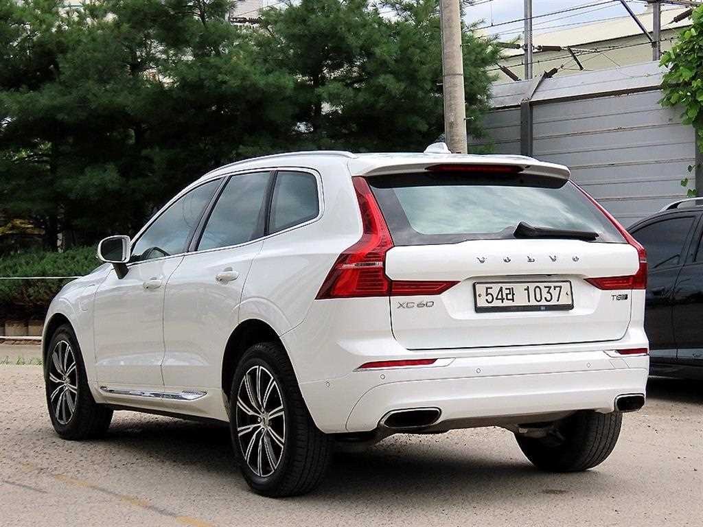 볼보 XC60 XC60(2세대) T8 AWD 인스크립션 이미지 3