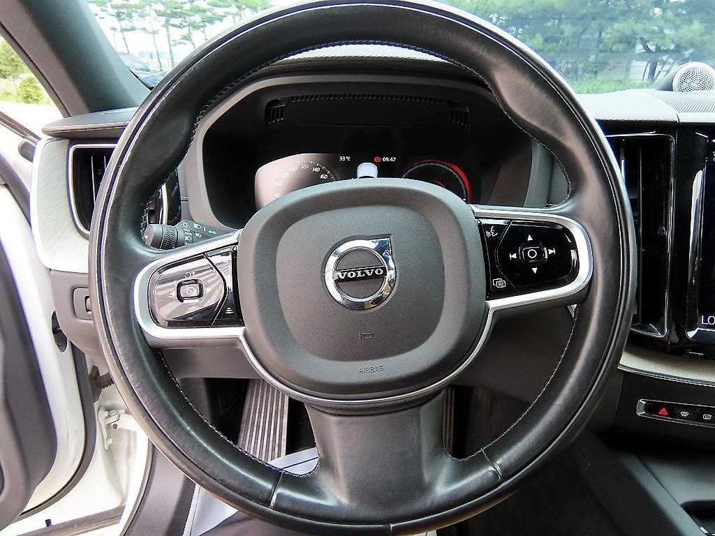 볼보 XC60 XC60(2세대) T8 AWD 인스크립션 이미지 8