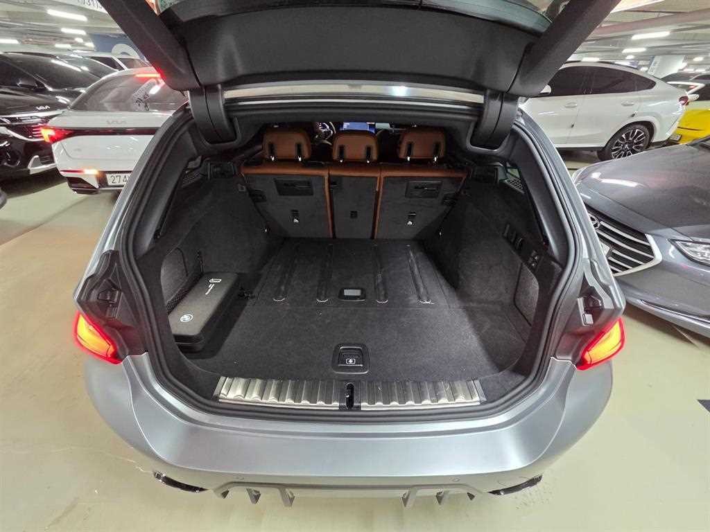 BMW 3시리즈 3시리즈 (G20) M340i xDrive 투어링 M 퍼포먼스 에디션 이미지 6