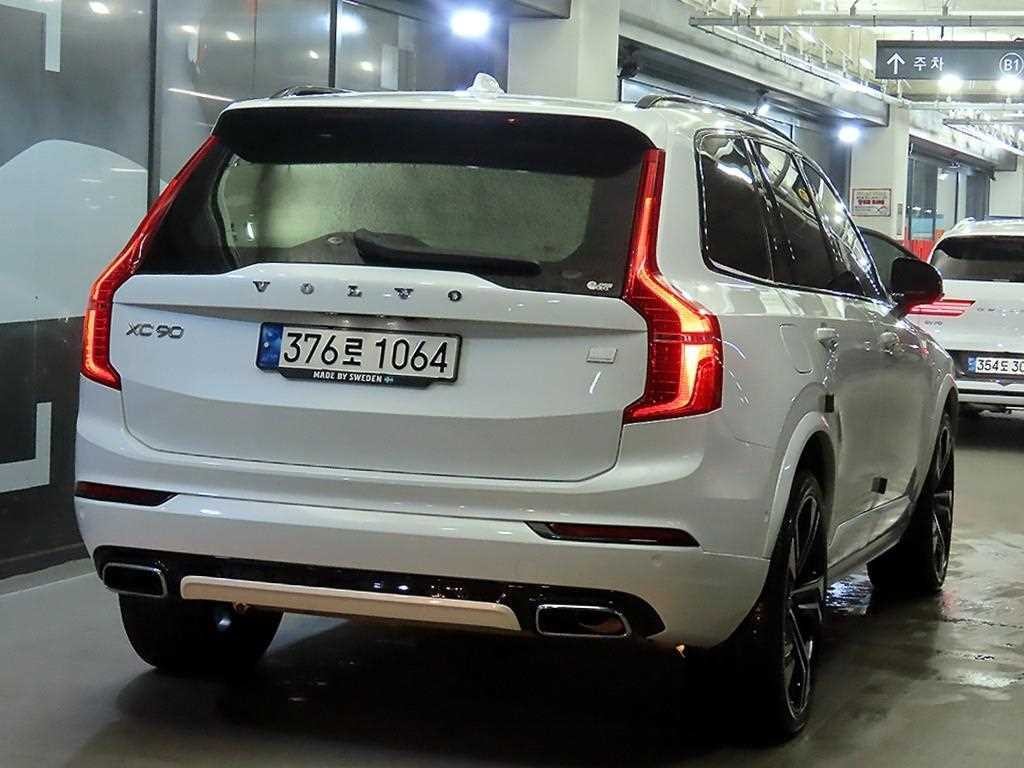 볼보 XC90 XC90 2세대 2.0 T8 AWD R-디자인 이미지 4