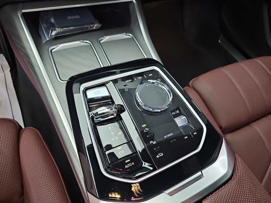 BMW i7 BMW i7 xDrive 60 DPE 이미지 9