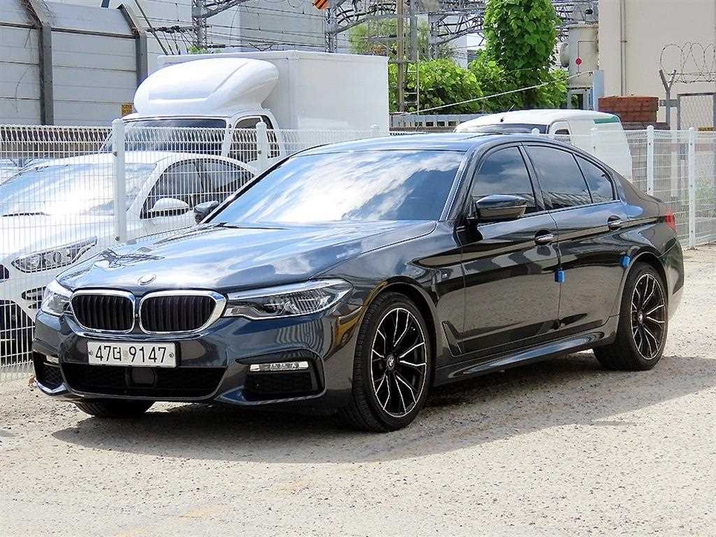 BMW 5시리즈 5시리즈 (G30) 520d M 스포츠 플러스 이미지 1