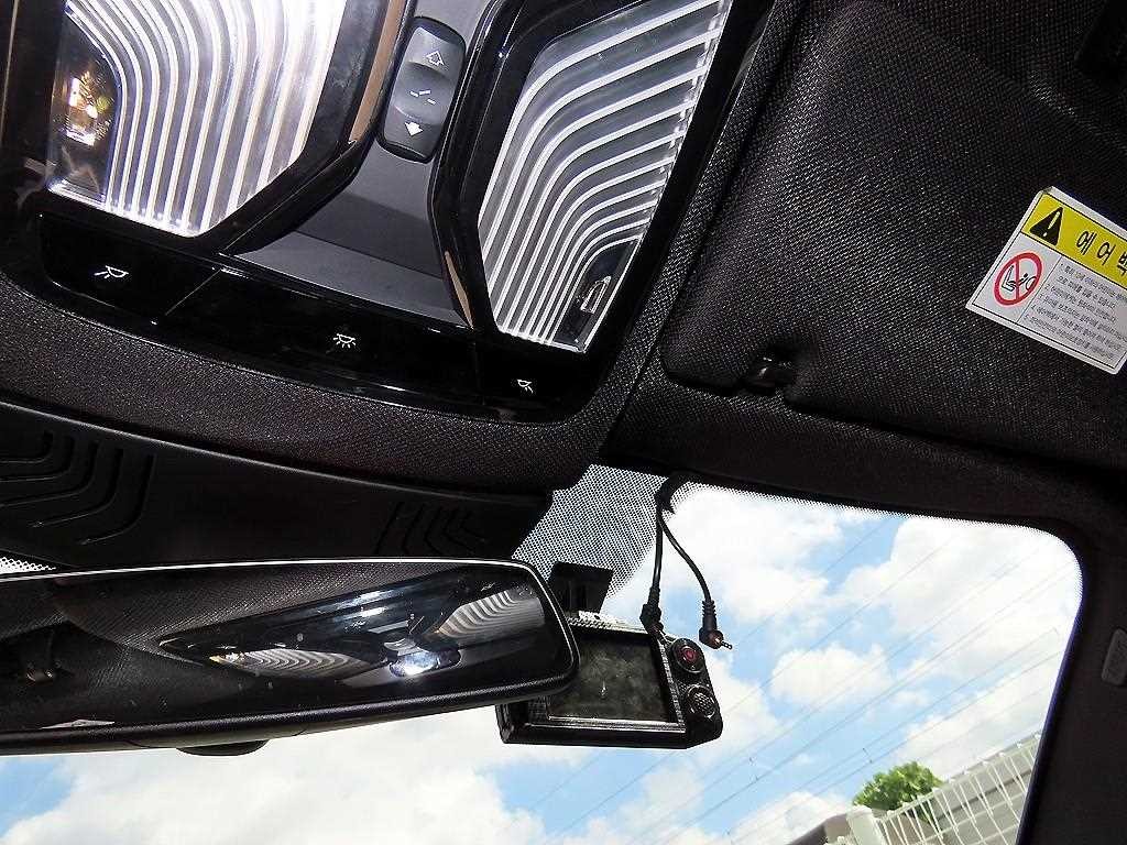 BMW 5시리즈 5시리즈 (G30) 520d M 스포츠 플러스 이미지 15