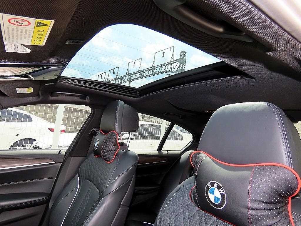 BMW 5시리즈 5시리즈 (G30) 520d M 스포츠 플러스 이미지 17