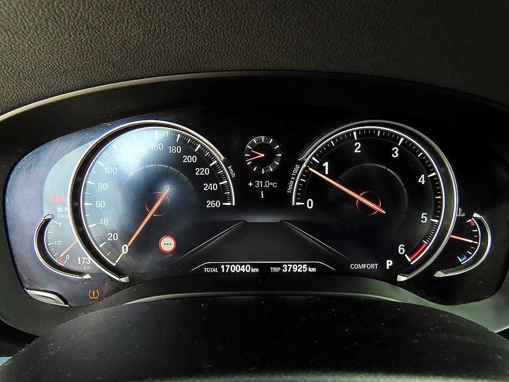 BMW 5시리즈 5시리즈 (G30) 520d M 스포츠 플러스 이미지 9