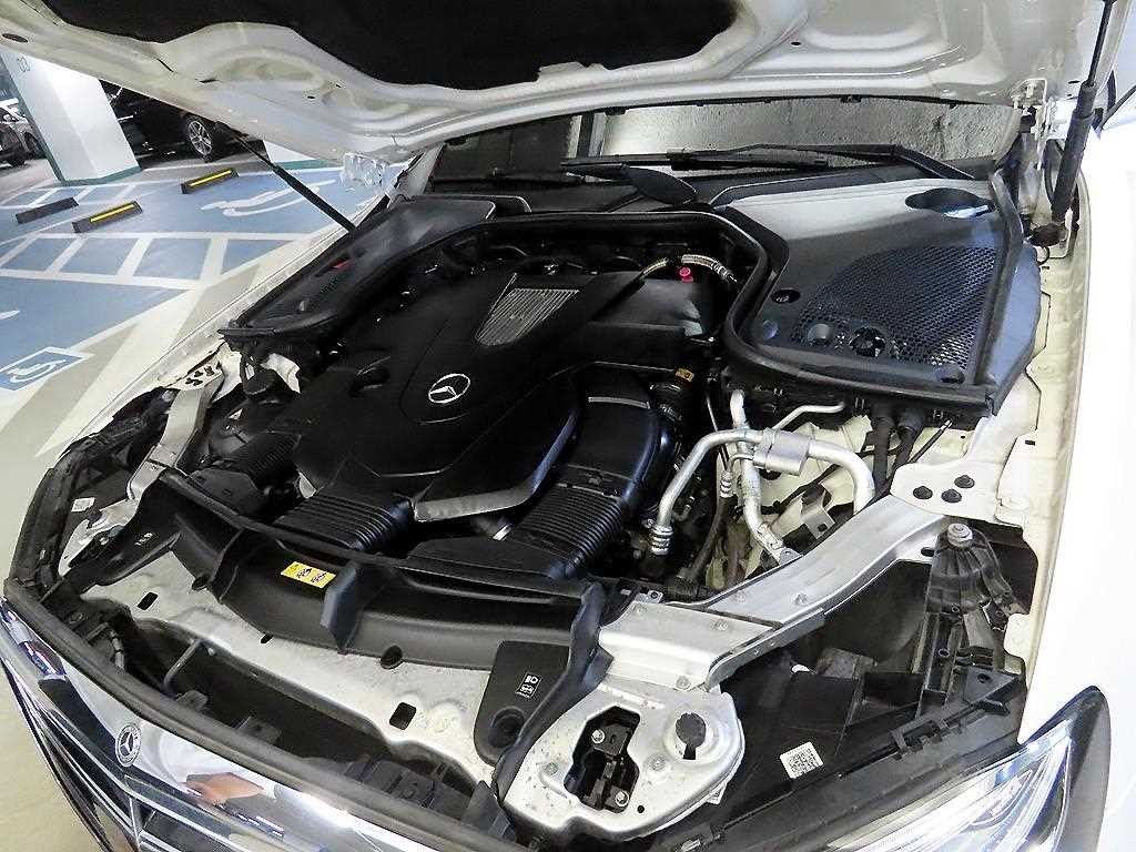 벤츠 E 클래스 E-클래스 W213 E400 4MATIC 익스클루시브 이미지 19