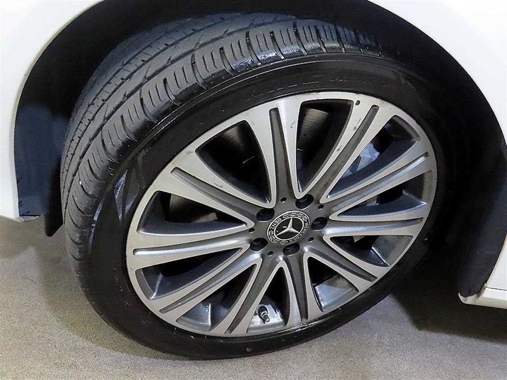 벤츠 E 클래스 E-클래스 W213 E400 4MATIC 익스클루시브 이미지 20