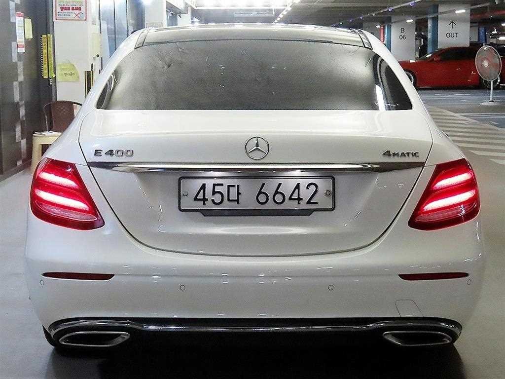 벤츠 E 클래스 E-클래스 W213 E400 4MATIC 익스클루시브 이미지 5