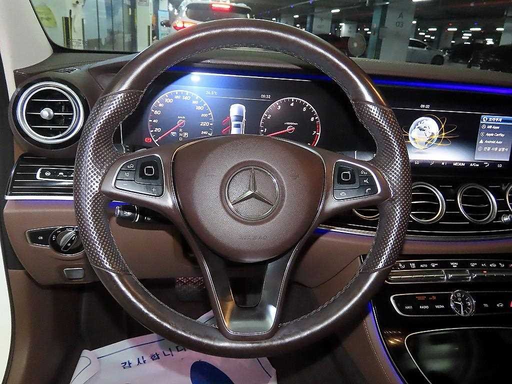 벤츠 E 클래스 E-클래스 W213 E400 4MATIC 익스클루시브 이미지 8