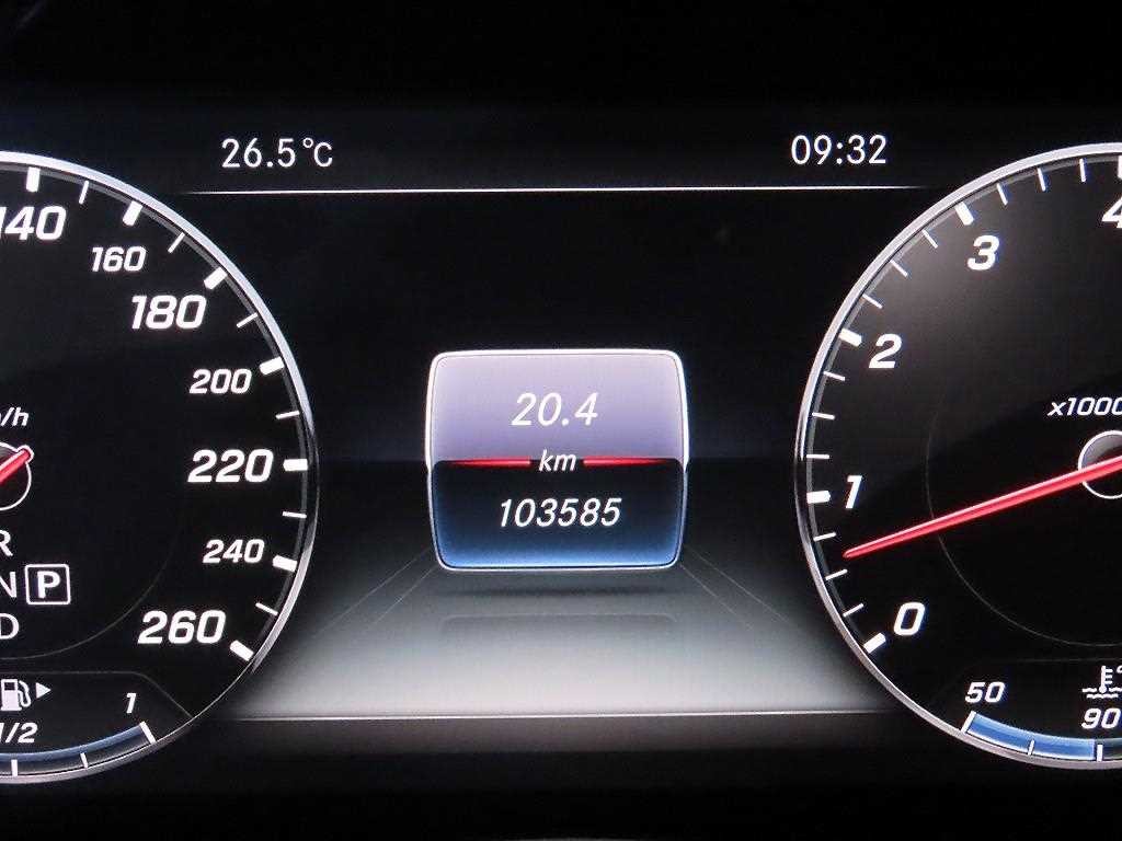 벤츠 E 클래스 E-클래스 W213 E400 4MATIC 익스클루시브 이미지 9