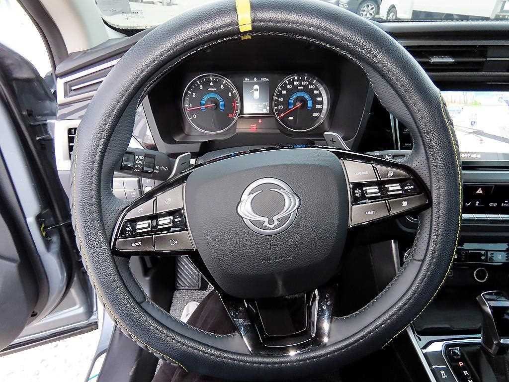 KG모빌리티(쌍용) 코란도 뷰티풀코란도 2WD 가솔린 1.5 C5 이미지 8