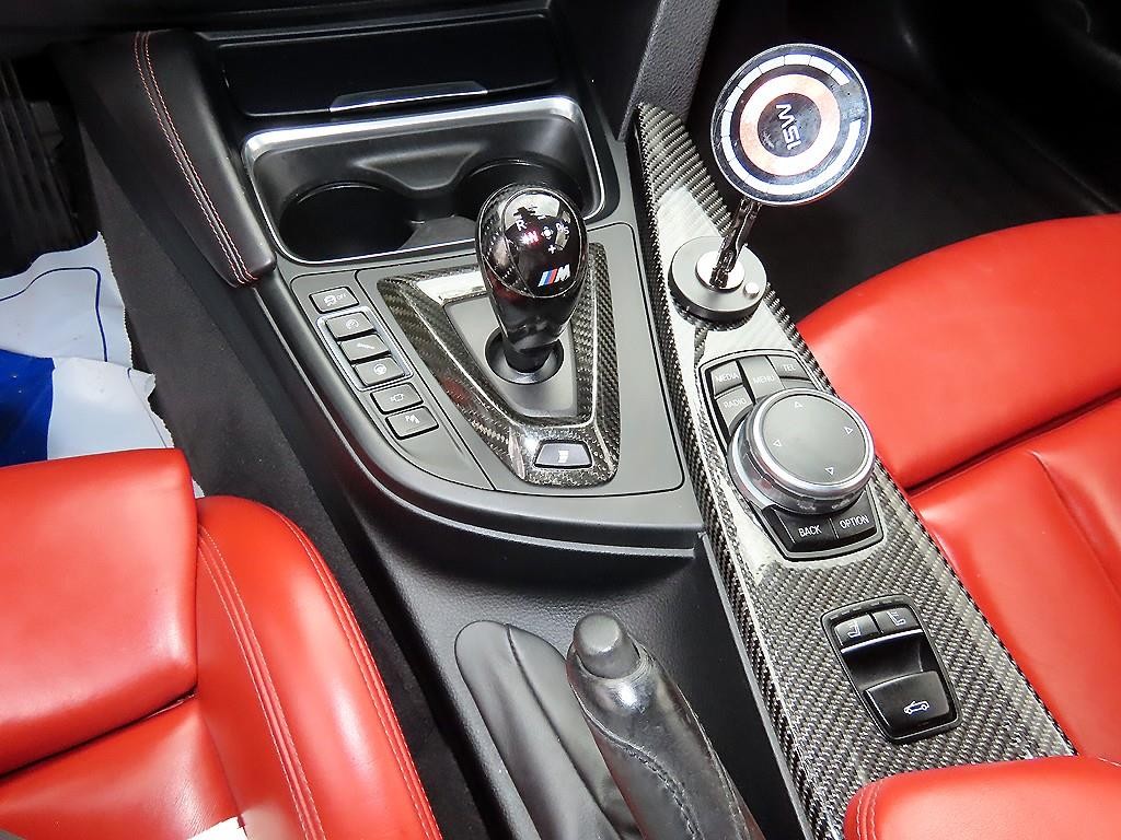 BMW 4시리즈 M4 (F82) 컨버터블 퍼포먼스 사일렌서 에디션 이미지 14