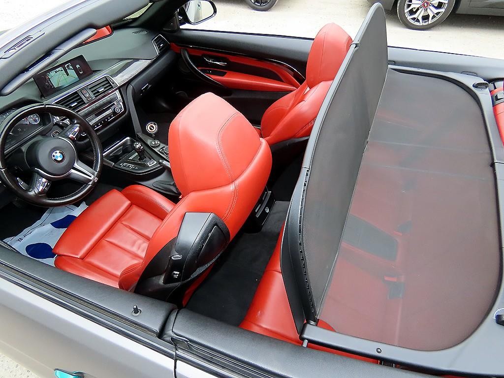 BMW 4시리즈 M4 (F82) 컨버터블 퍼포먼스 사일렌서 에디션 이미지 16
