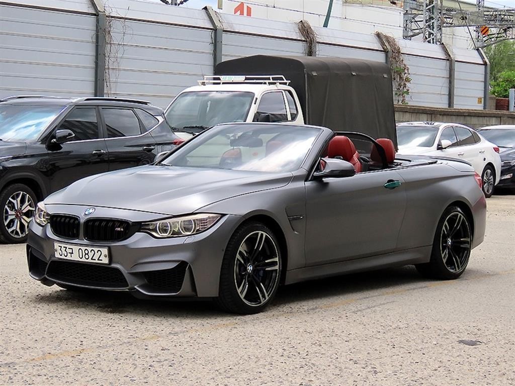 BMW 4시리즈 M4 (F82) 컨버터블 퍼포먼스 사일렌서 에디션 이미지 6