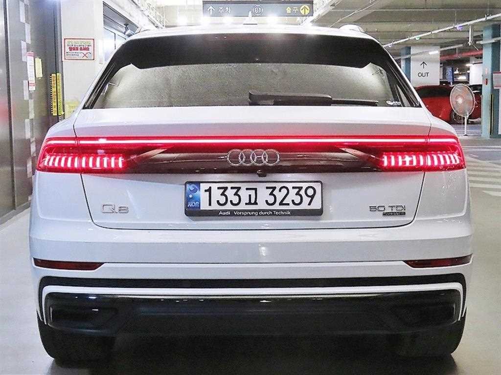 아우디 Q8 50 TDI 콰트로 프리미엄 이미지 5