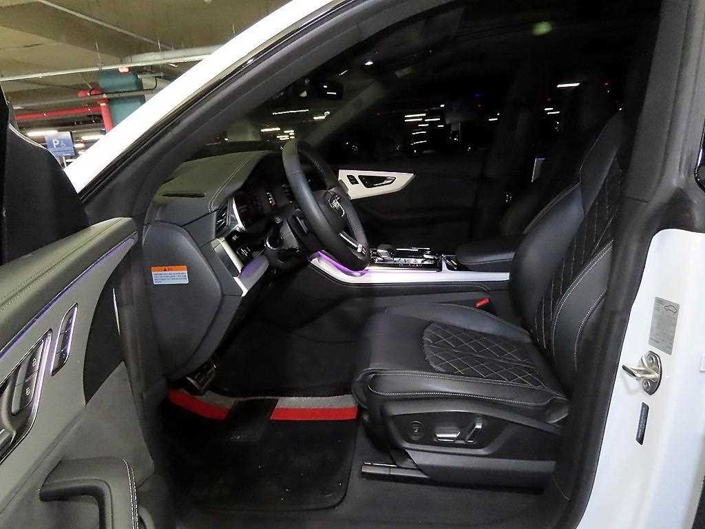 아우디 Q8 50 TDI 콰트로 프리미엄 이미지 6