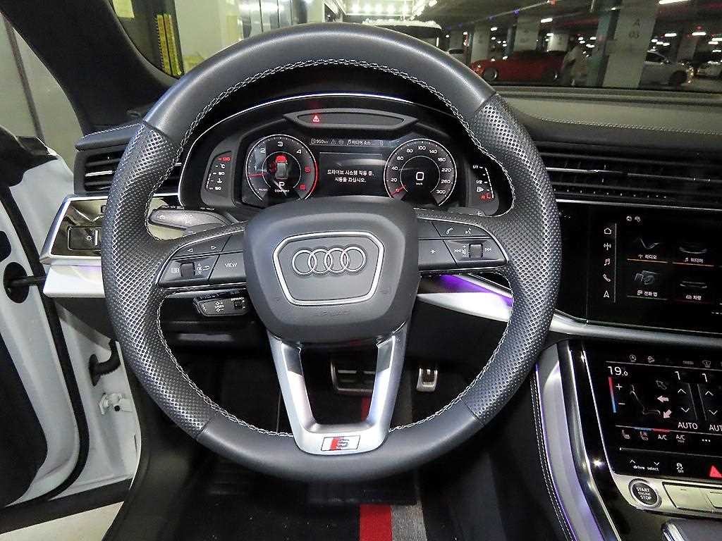 아우디 Q8 50 TDI 콰트로 프리미엄 이미지 8