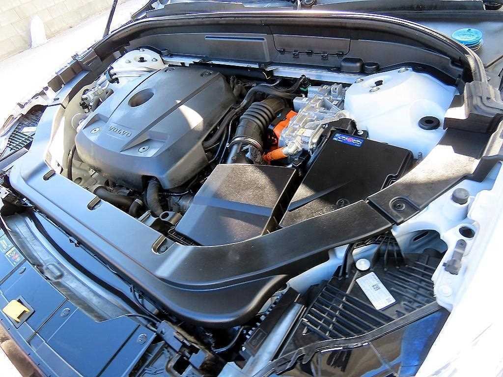 볼보 XC60 XC60(2세대) T8 AWD R-디자인 이미지 19