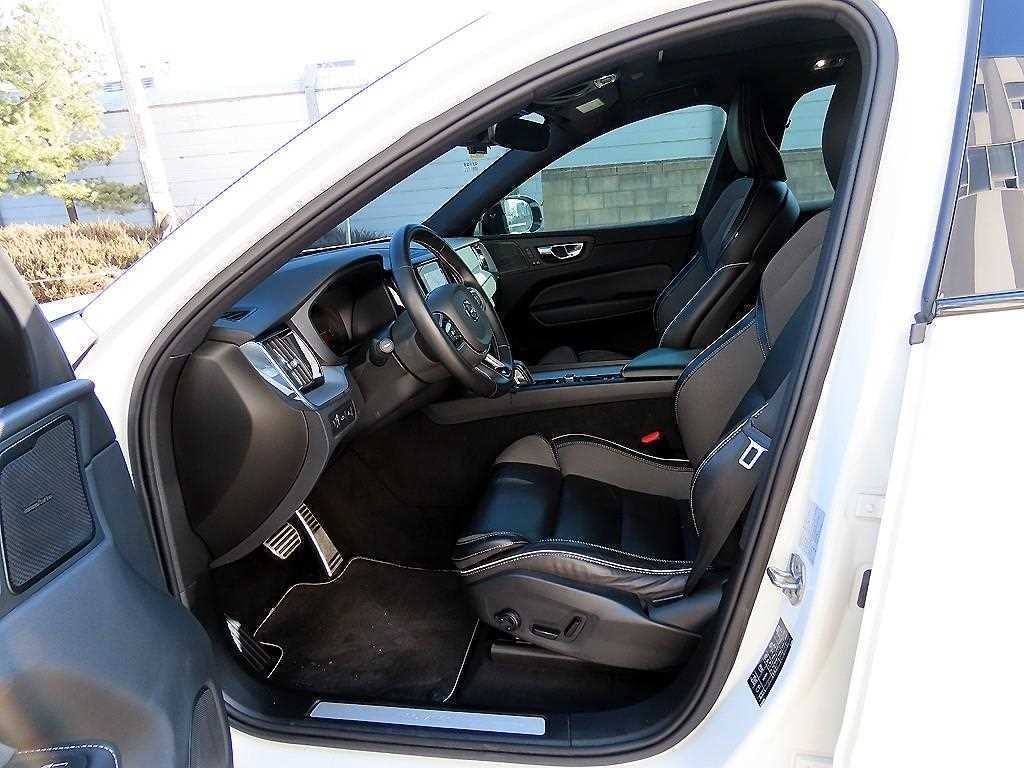 볼보 XC60 XC60(2세대) T8 AWD R-디자인 이미지 5
