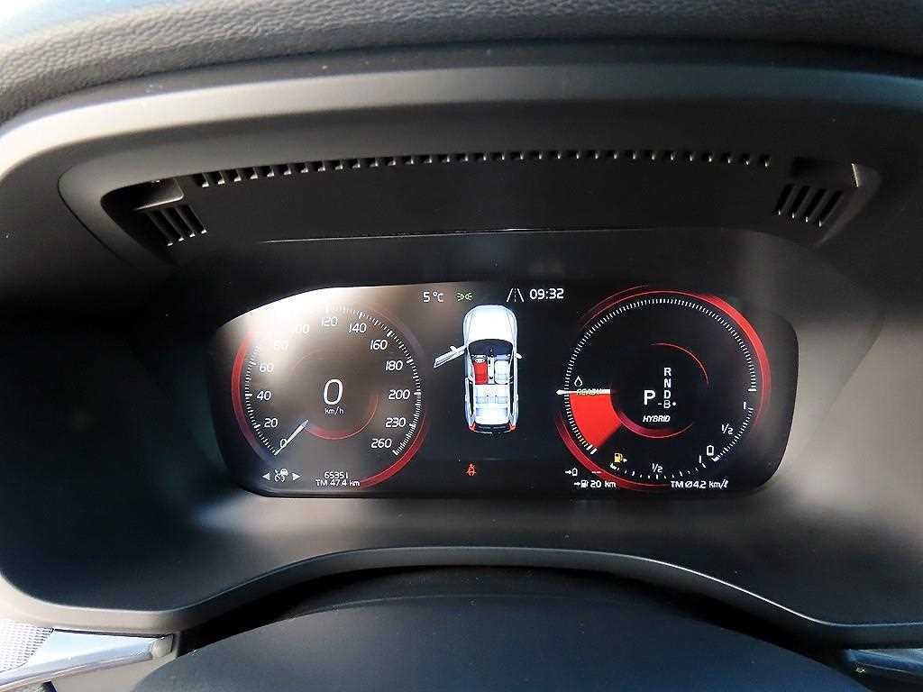볼보 XC60 XC60(2세대) T8 AWD R-디자인 이미지 9