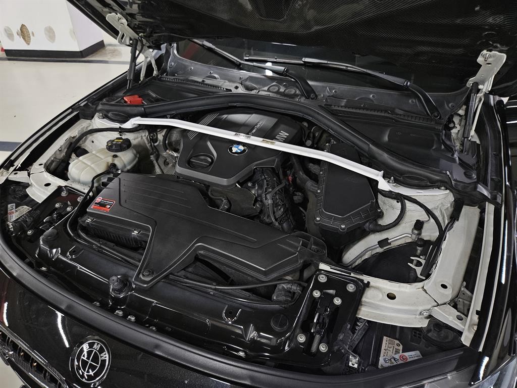 BMW 3시리즈 3시리즈 (F30) 320d 투어링 M 퍼포먼스 에디션 이미지 6