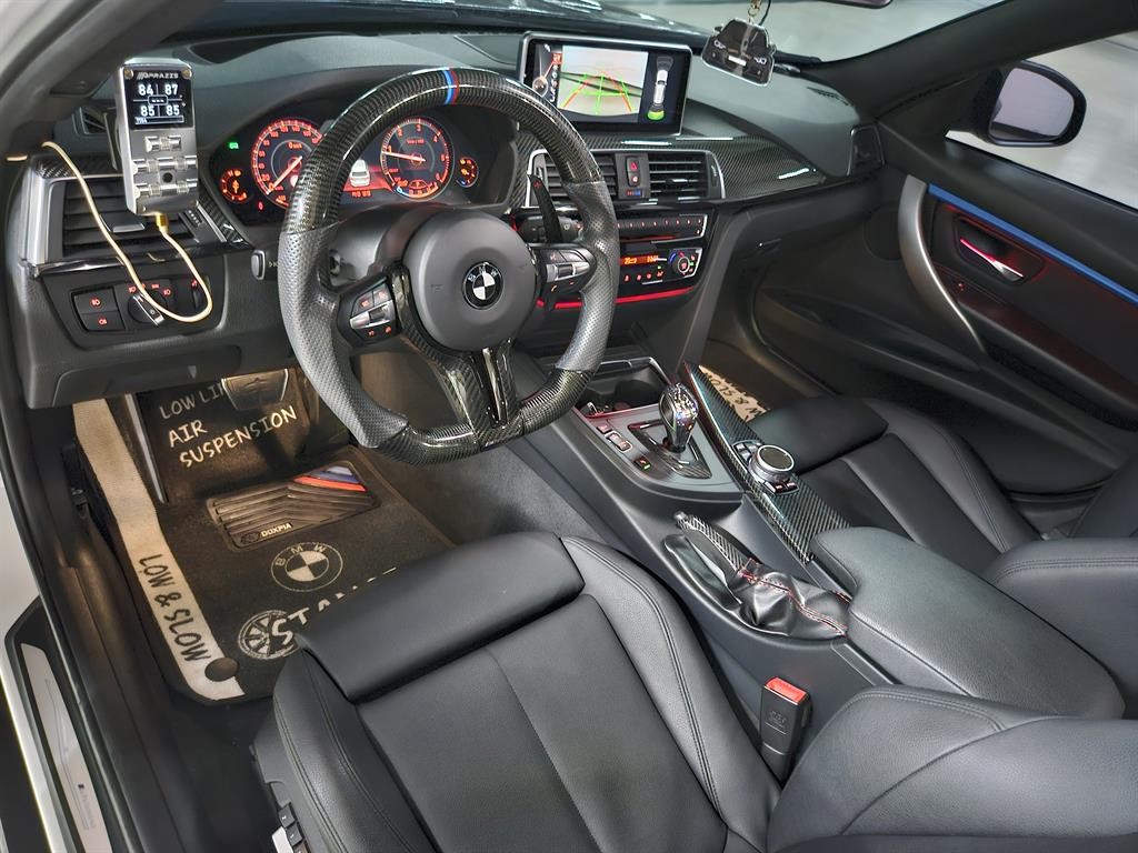 BMW 3시리즈 3시리즈 (F30) 320d 투어링 M 퍼포먼스 에디션 이미지 8
