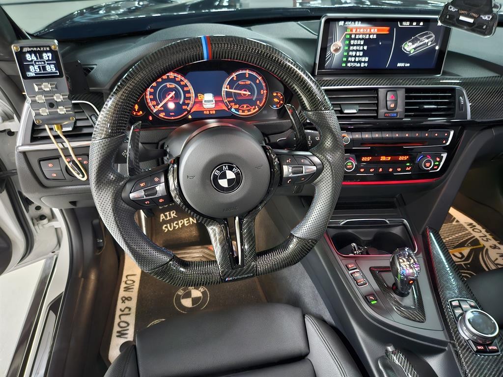 BMW 3시리즈 3시리즈 (F30) 320d 투어링 M 퍼포먼스 에디션 이미지 9