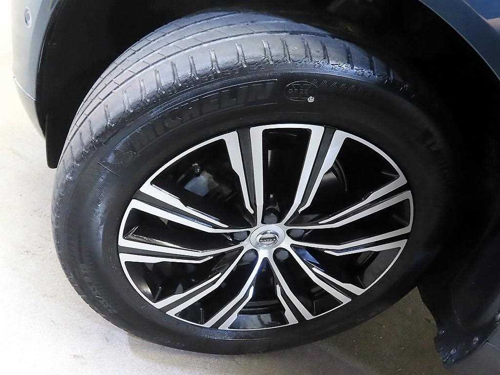 볼보 XC60 XC60(2세대) B5 AWD 인스크립션 이미지 20