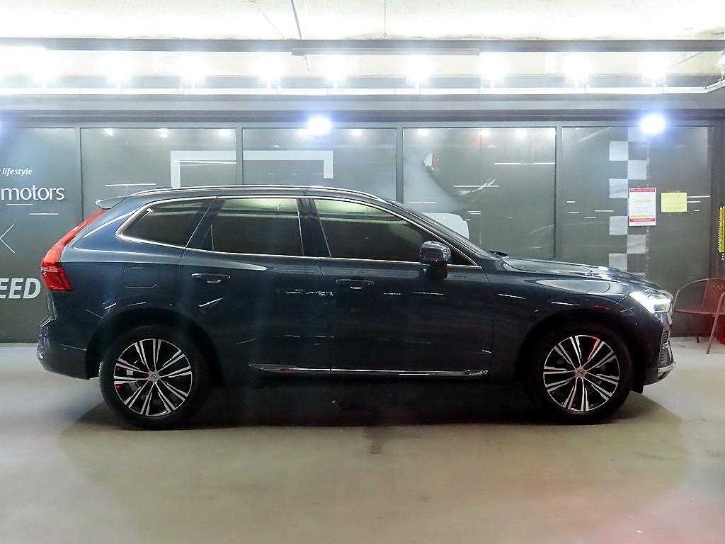 볼보 XC60 XC60(2세대) B5 AWD 인스크립션 이미지 3