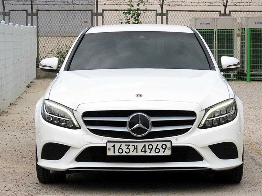 벤츠 C 클래스 C클래스 W205 C200 이미지 1