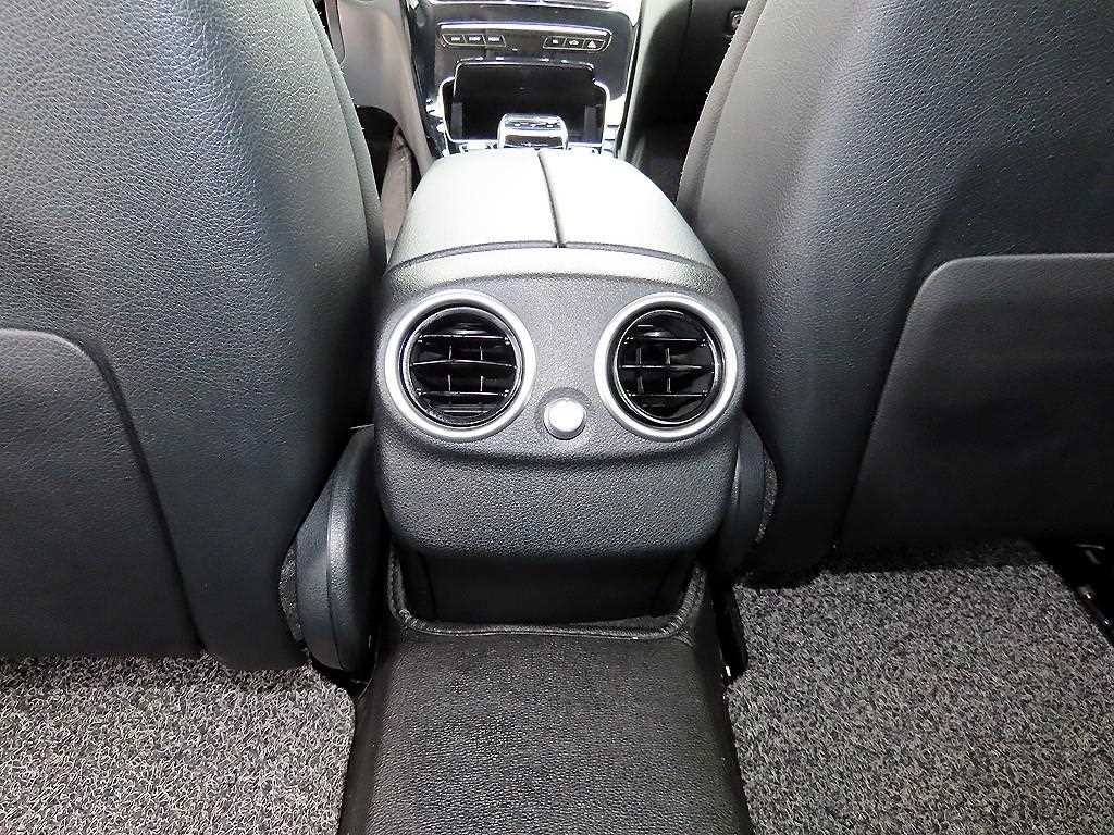 벤츠 C 클래스 C클래스 W205 C200 이미지 17