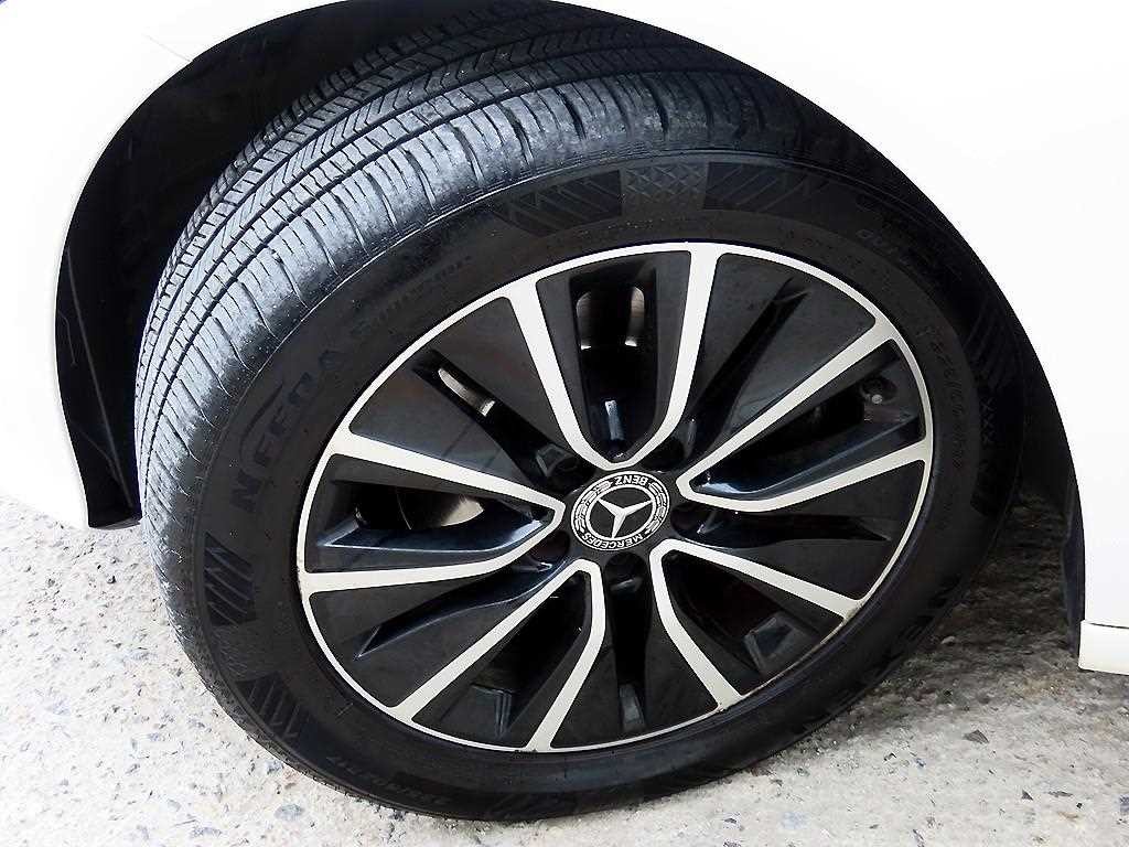 벤츠 C 클래스 C클래스 W205 C200 이미지 19
