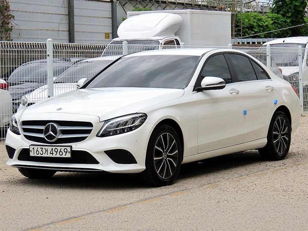 벤츠 C 클래스 C클래스 W205 C200 이미지 2