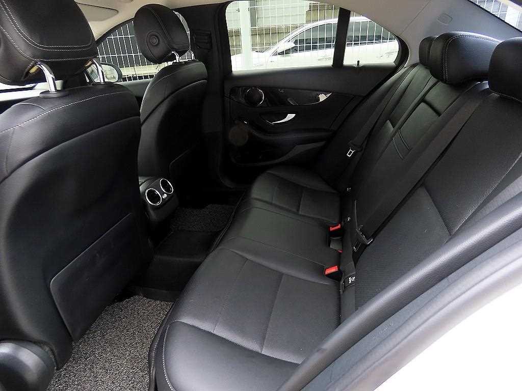 벤츠 C 클래스 C클래스 W205 C200 이미지 6
