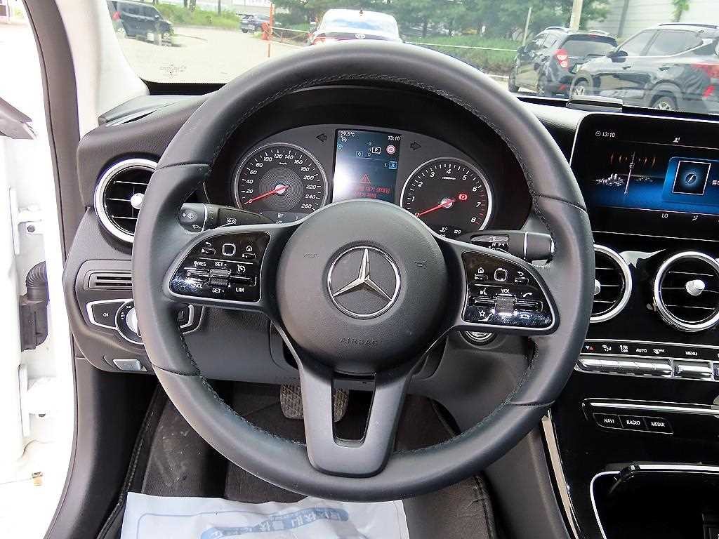 벤츠 C 클래스 C클래스 W205 C200 이미지 8