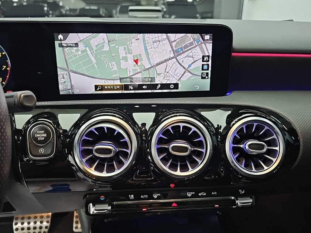 벤츠 A 클래스 A클래스 W177 AMG A35 4MATIC 세단 이미지 10