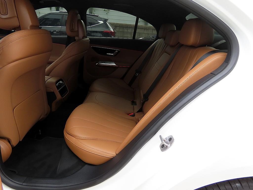 벤츠 E 클래스 E-클래스 W214 E220d 4MATIC 이미지 6