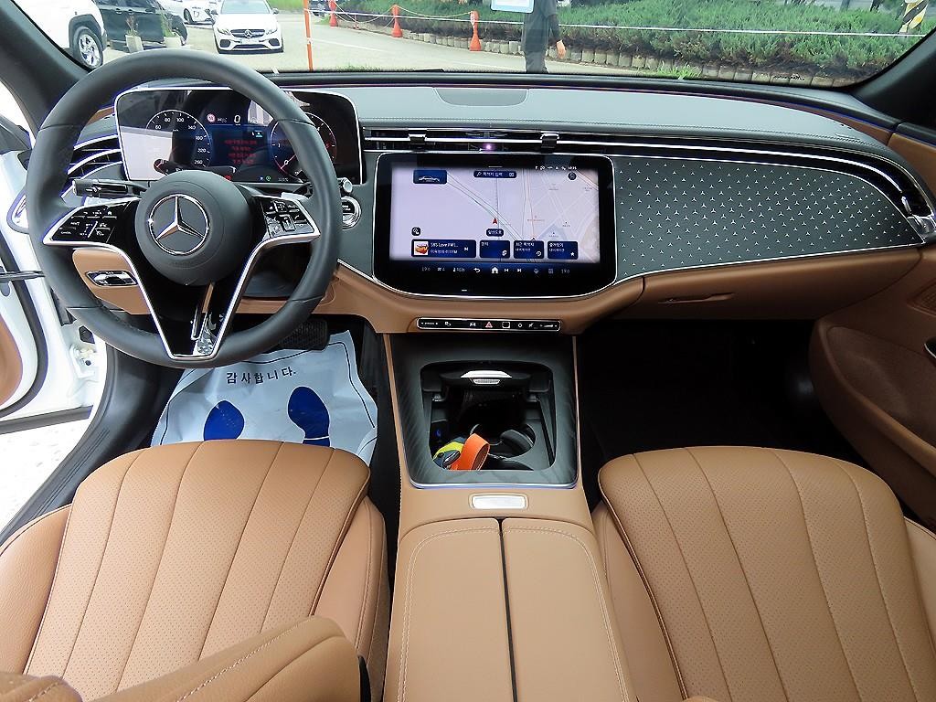 벤츠 E 클래스 E-클래스 W214 E220d 4MATIC 이미지 7