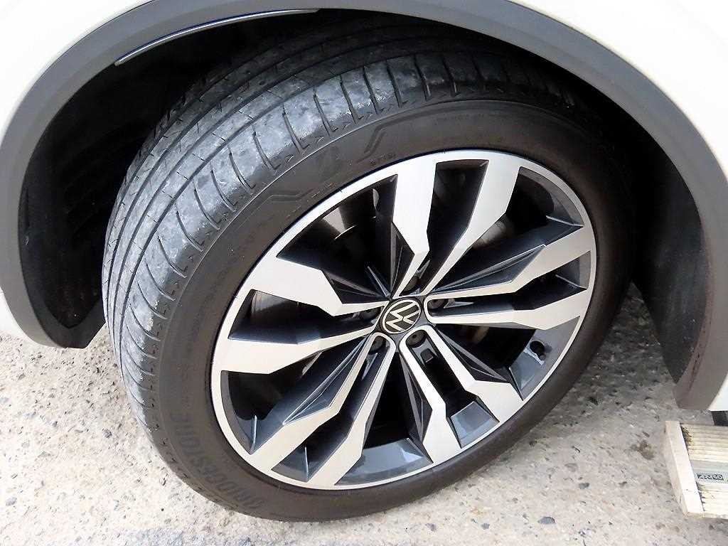 폭스바겐 투아렉 투아렉 3세대 4.0 TDI 프레스티지 이미지 20
