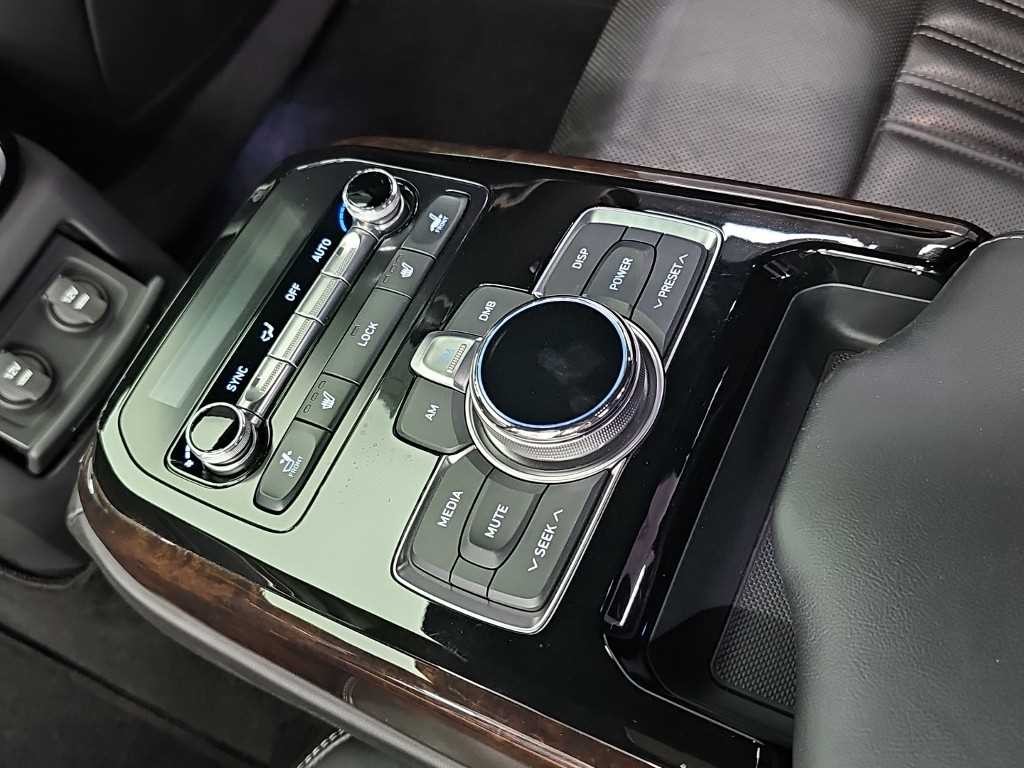 제네시스 EQ900 3.8 GDI AWD 프리미엄 럭셔리 이미지 14