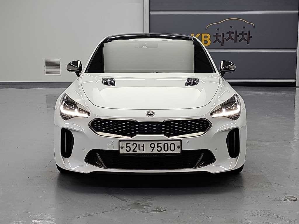 기아 스팅어 가솔린 2.0 터보 AWD 플래티넘 이미지 2