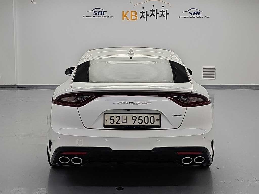 기아 스팅어 가솔린 2.0 터보 AWD 플래티넘 이미지 3